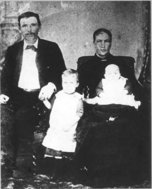 John & Mary Ryan with children 1890.